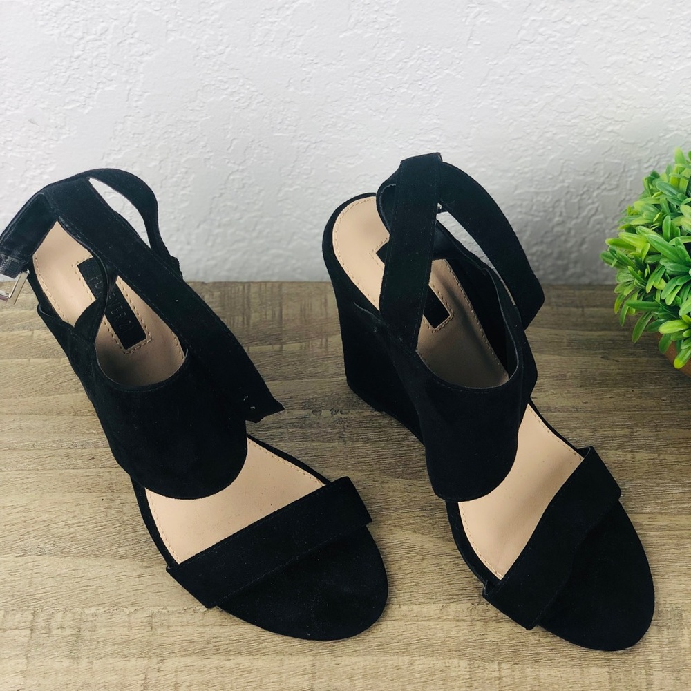 Forever 21 black suede sling back wedges - Picture 1 of 5